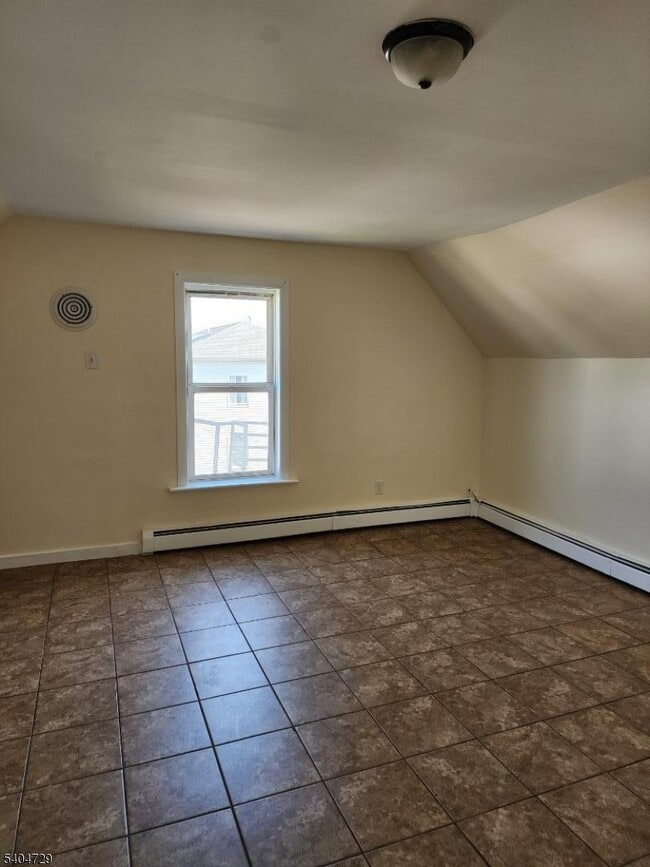 Building Photo - 239 Magnolia Ave