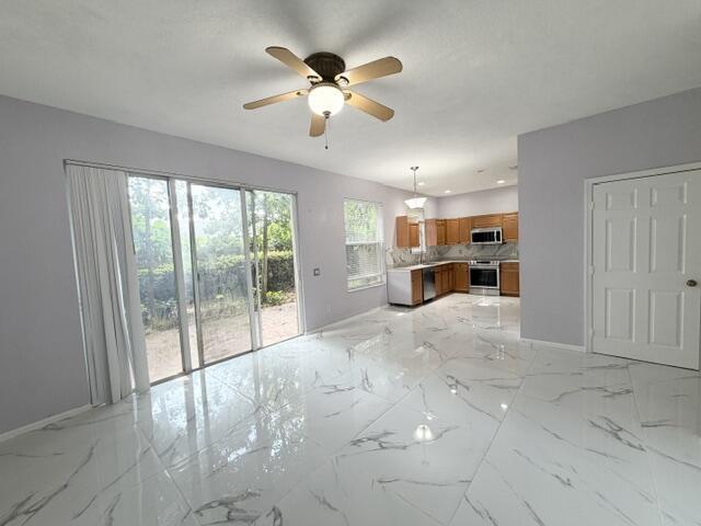 Building Photo - 5487 Queenship Ct