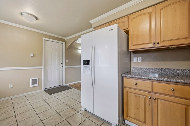 Building Photo - Move in Ready! 3 bedroom 1 bath, North Thurston School District.