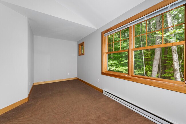 Building Photo - Squam House