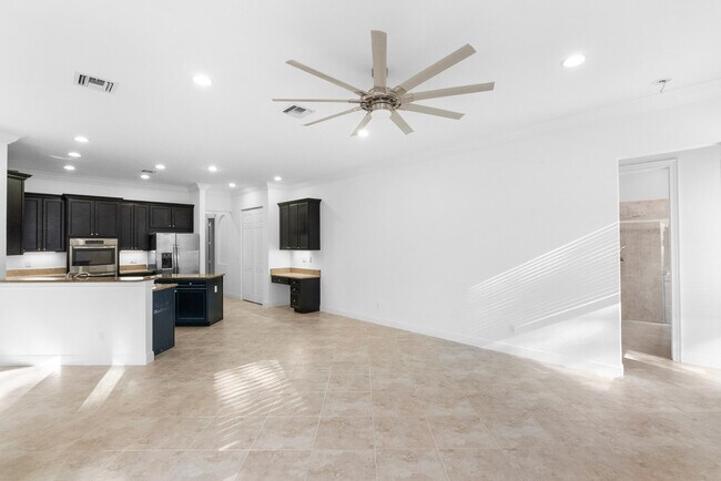 Building Photo - 301 Rudder Cay Way