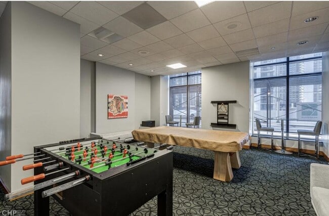 Building Photo - 420 E Waterside Dr