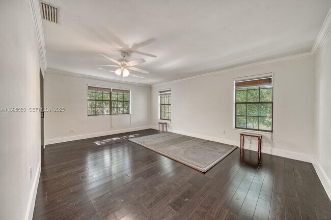 Building Photo - 1442 Coruna Ave