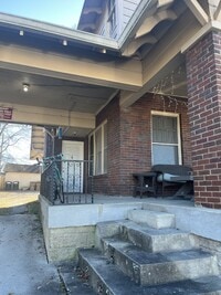Building Photo - GREAT LEASE OPPORTUNITY 1 BEDROOM 1 BATH  GREAT LOCATION NASHVILLE, TN