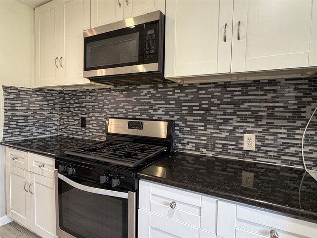 Building Photo - 5375 Little John Ln