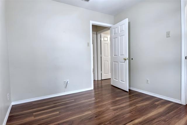 Building Photo - 3221 Laurel Oaks Ct