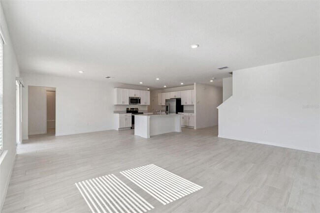 Building Photo - 1712 Tropical Oasis Ave