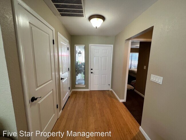 Building Photo - 3 br, 2 bath House - 2209 Chelmsford Dr