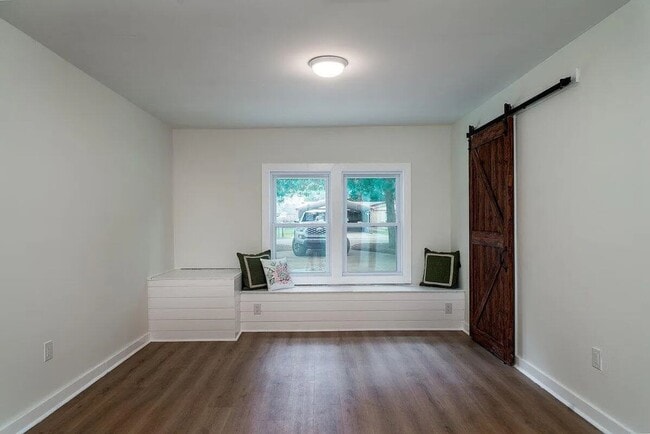 Building Photo - 4 Bedroom 2 Bath House in Corey Woods - Summerville