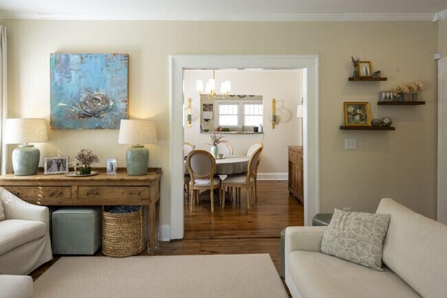 Building Photo - 801 Durant Pl NE