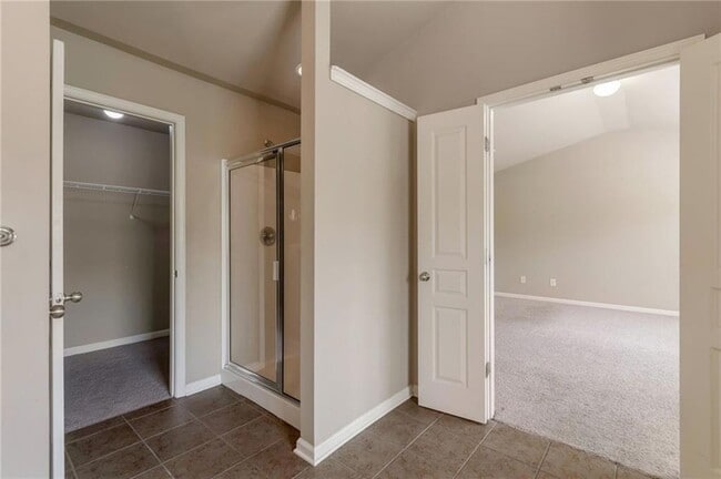 Building Photo - 2510 Thackery Ct