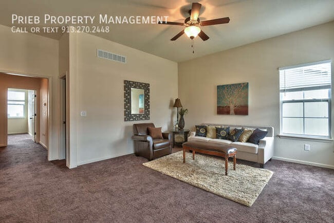 Building Photo - 267 N Ferrel St