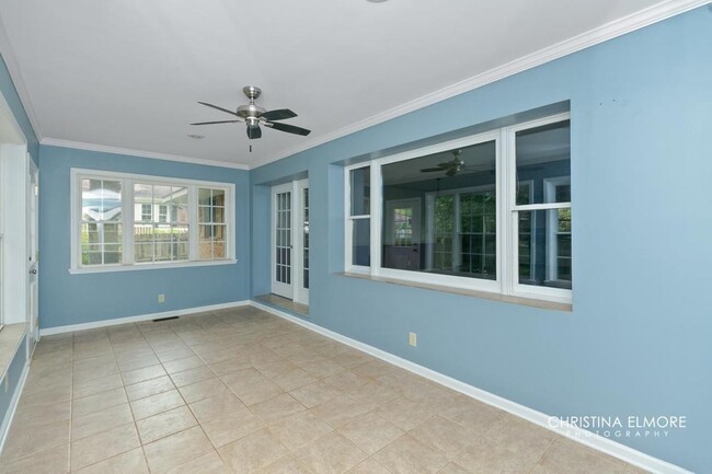 Building Photo - 122 Friar Tuck Ave