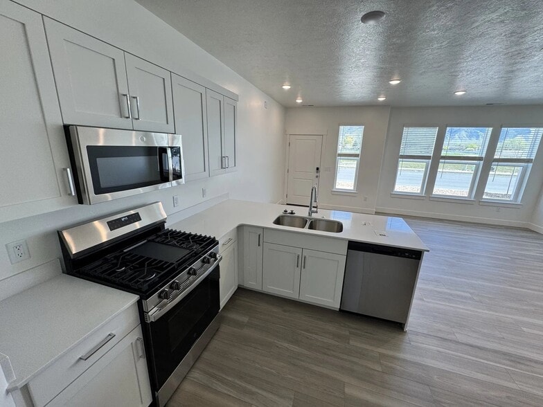 Building Photo - 526 S 1215 W