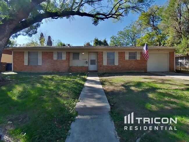 Building Photo - 1506 Viewridge Dr