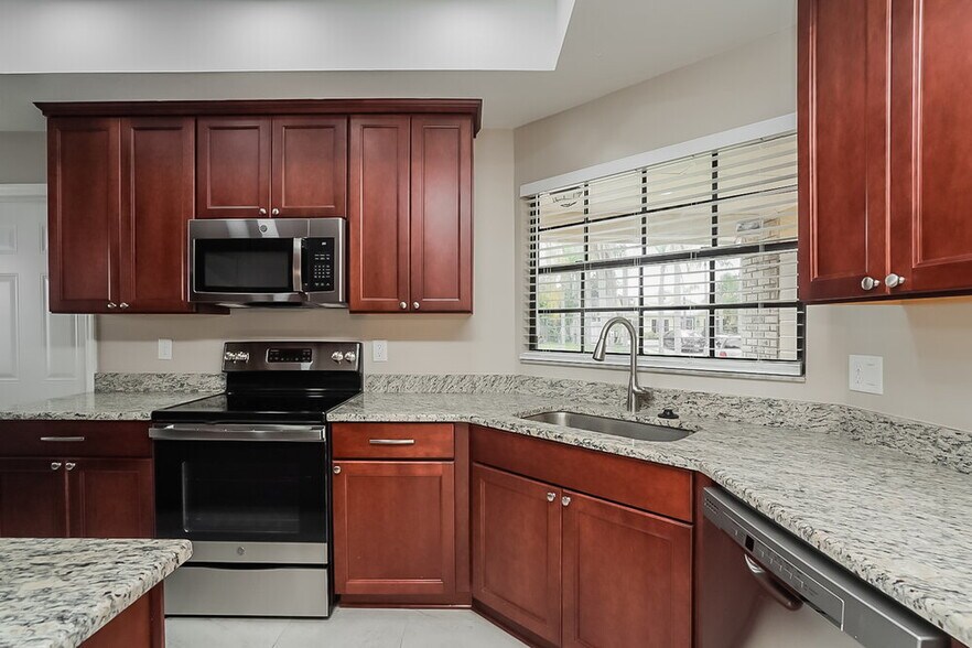 Building Photo - 5312 Southwick Dr