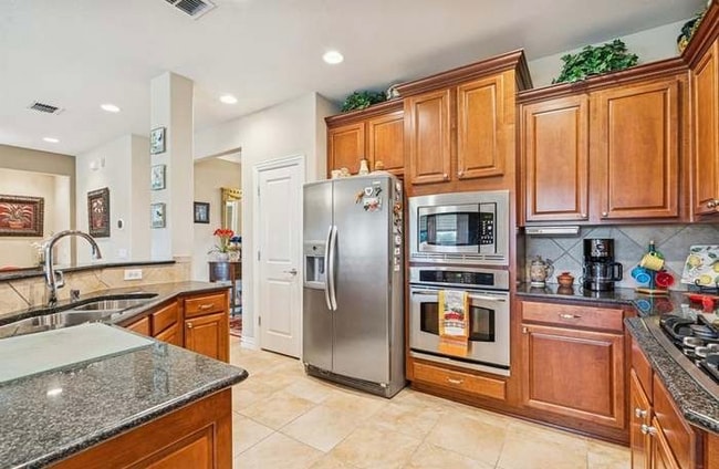 Building Photo - 7313 Reflection Bay Dr