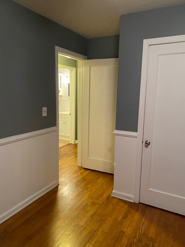 Building Photo - 2326 Barrett Ave