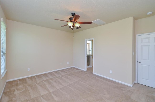 Building Photo - 21906 Cascade Hollow Ln