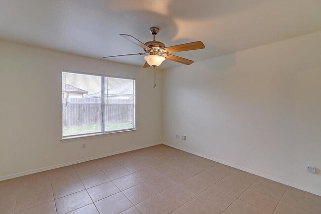 Building Photo - 7933 Elk Dr