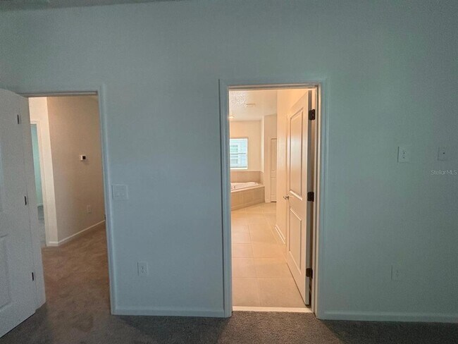 Building Photo - 6097 Meditation Dr