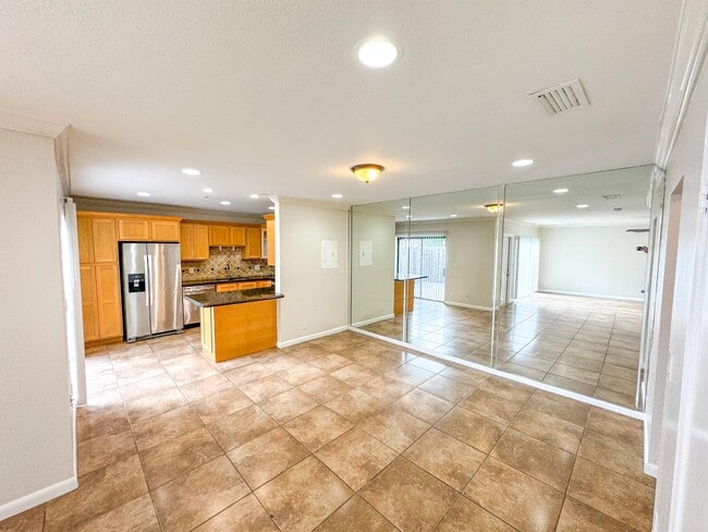 Building Photo - 1827 N Congress Ave