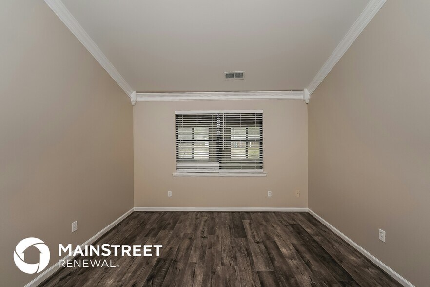 Building Photo - 2812 Lambert Cir