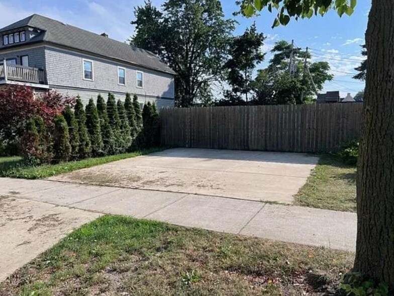 Building Photo - 348 Prospect Ave