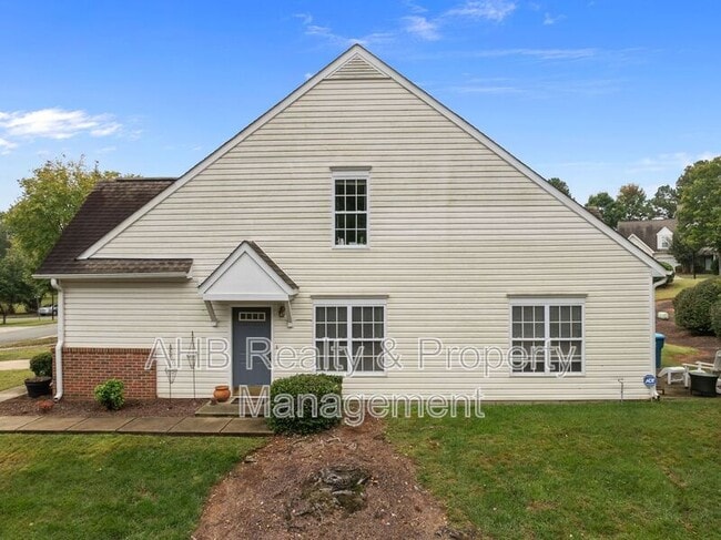 Building Photo - 949 Pensford Dr