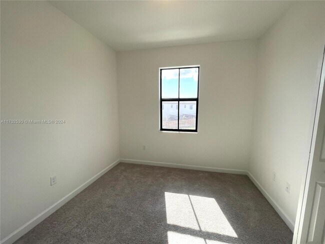 Building Photo - 12851 SW 232 LANE