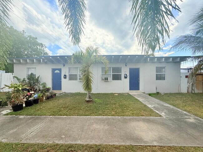Building Photo - 1015 SW 8th St
