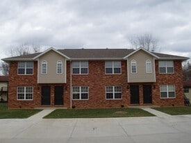 Building Photo - 16 Peartree Ln