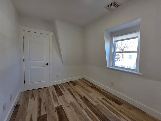 Building Photo - 84 Dudley St