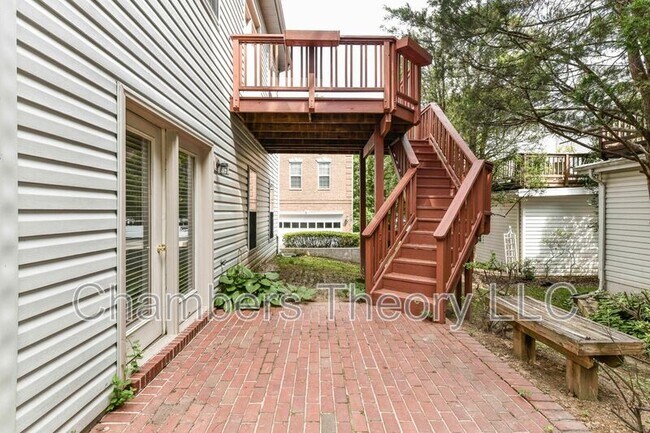 Building Photo - 3105 White Daisy Pl