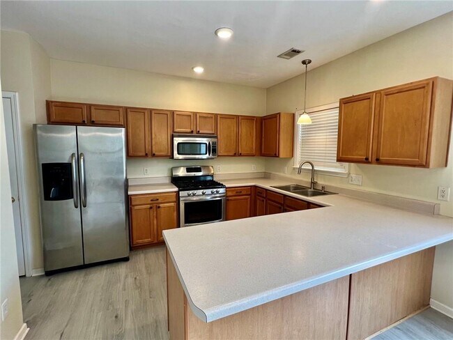 Building Photo - 247 Hiawassee Dr