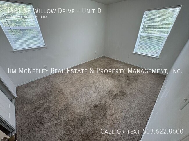 Building Photo - 1481 SE Willow Dr