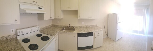 Building Photo - Utilities Included! Hayward 2-Bedroom with...