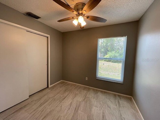 Building Photo - 1004 Northlake Dr