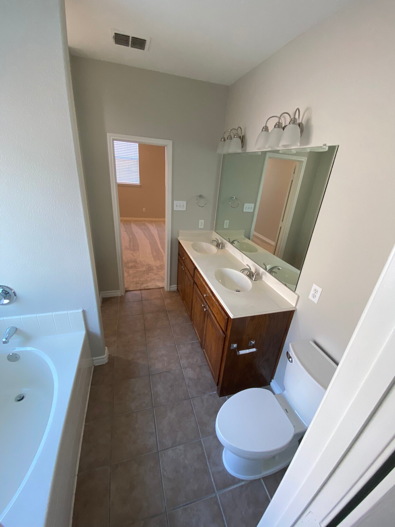 Master bath - 12404 Pinestraw Rd
