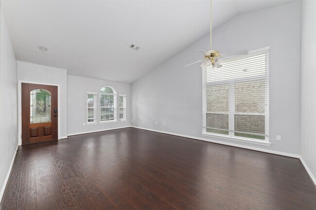 Building Photo - 20822 Whitevine Way