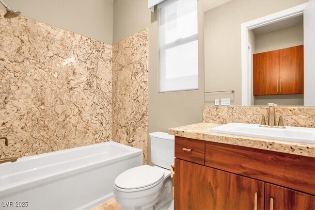 Building Photo - 32 Hunting Horn Dr