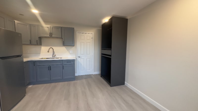 Building Photo - 39391 Tiburon Dr