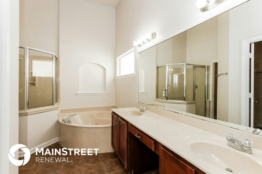 Building Photo - 4664 Orange Tulip Dr