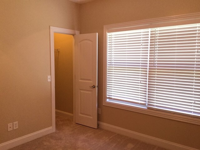 Building Photo - 106 Spencer Springs Dr