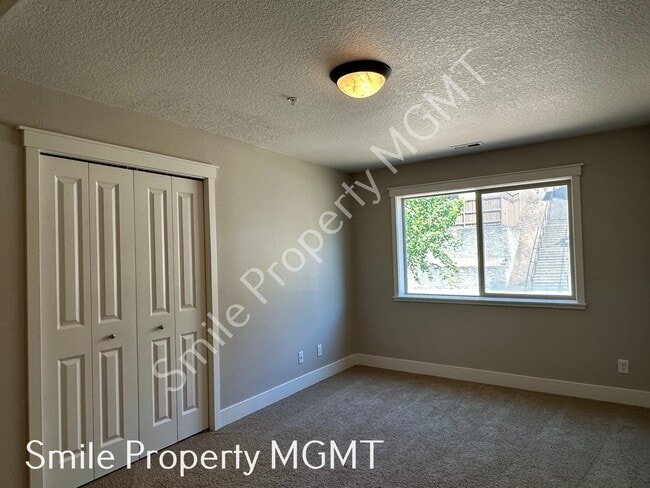 Building Photo - 5590 NW 132nd Ave