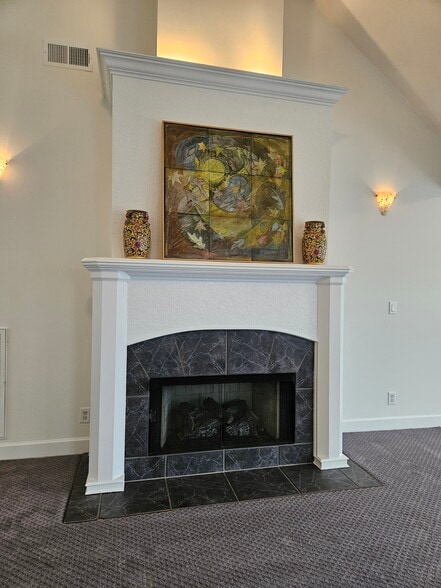 Building Photo - 2013 Clearfield Ln