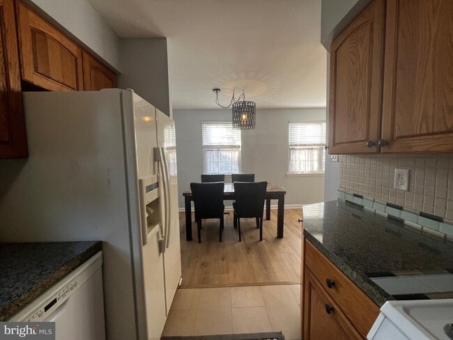 Building Photo - 9911 Lackland Dr