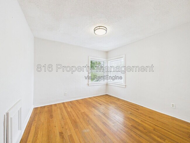 Building Photo - 6921 Prospect Ave