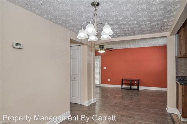 Building Photo - 3 br, 2 bath House - 506 Carys Chapel Road