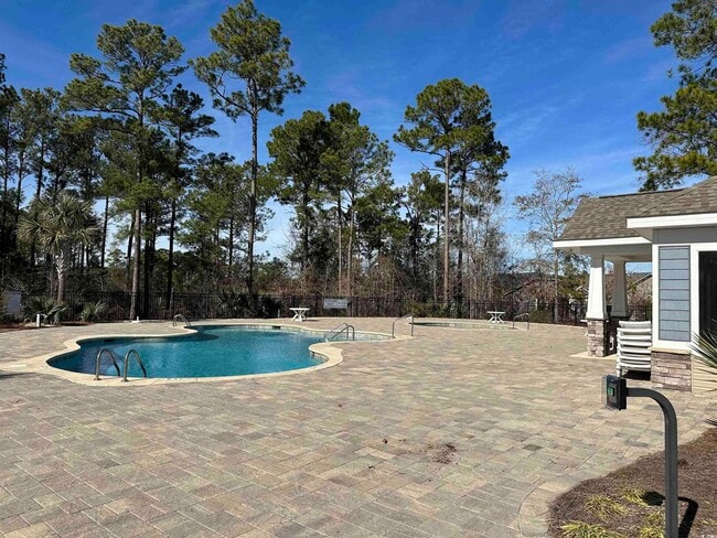 Building Photo - 3712 Park Pointe Ave